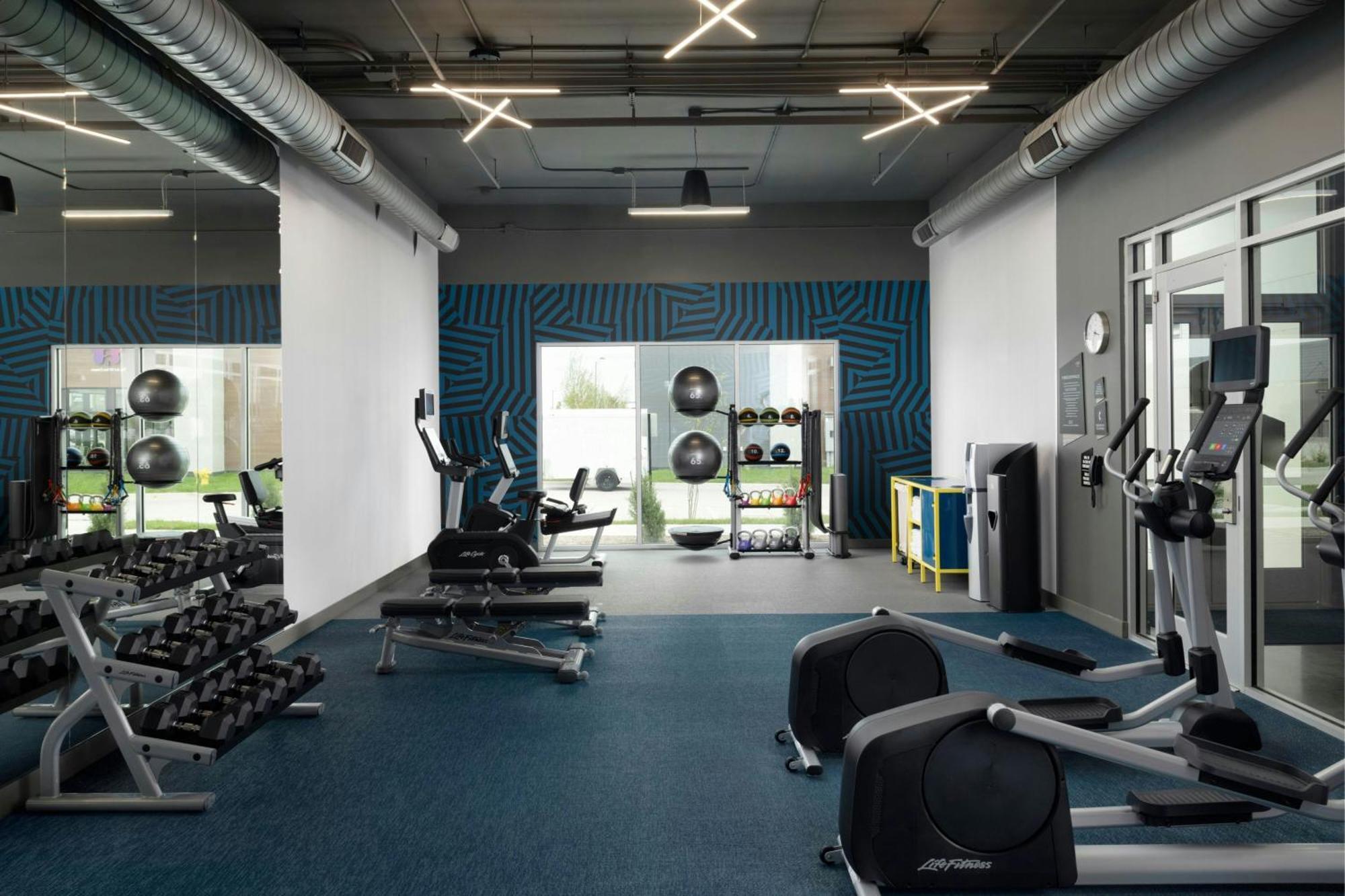 Отель Aloft Waukee Экстерьер фото